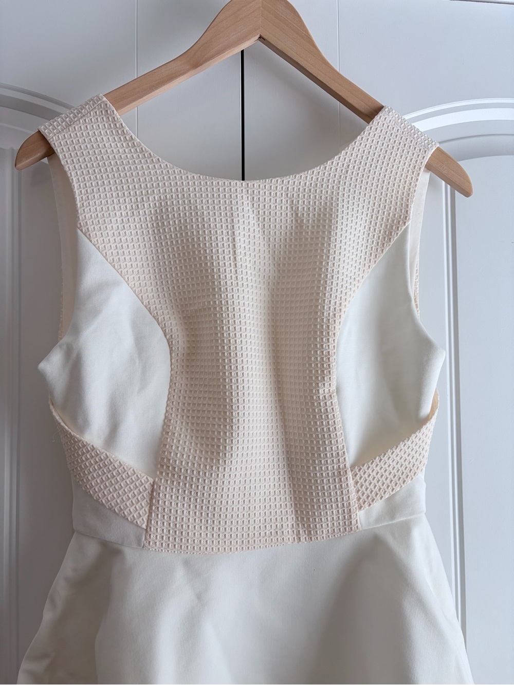 Elliatt Perception Low Back Midi Dress Off White Back Zip Women's Size M - Picture 6 of 15